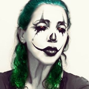 Meet your Posher, Claire